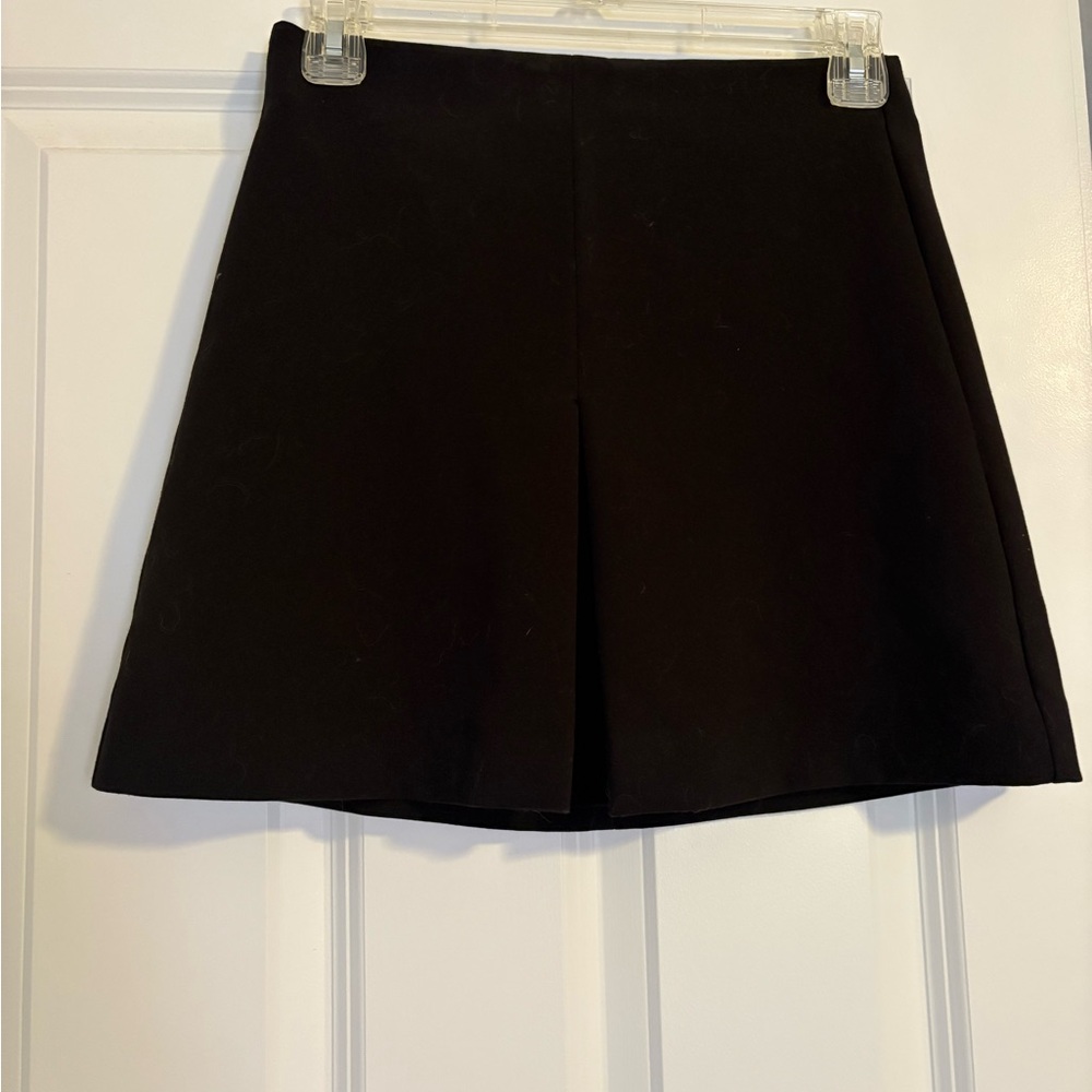 Mango Classic Black Mini Skirt with pleat - Picture 3 of 6
